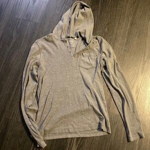 🍍GUESS 🍍1/4 BUTTON 🍍SIZE:SMALL🍍@10